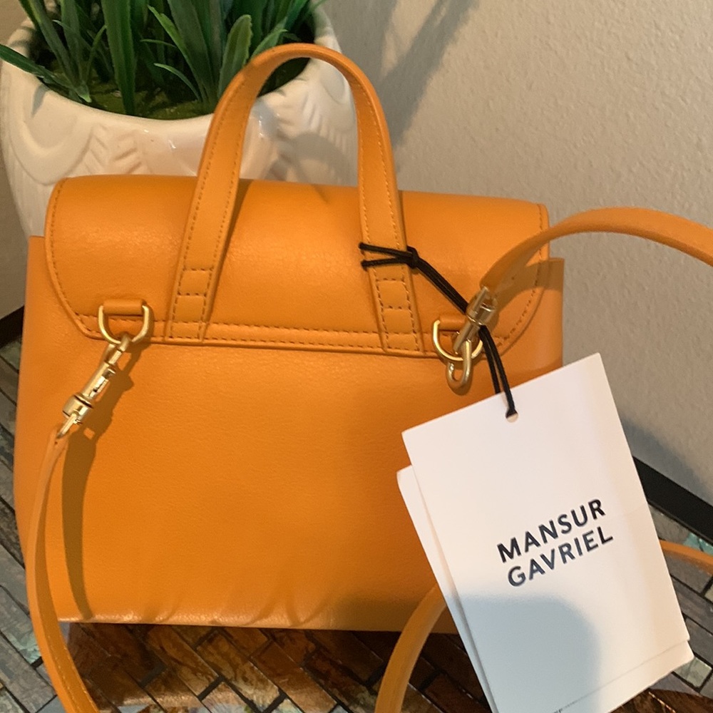 ❤️🍇🍇Host Pick.ManSur Gavriel Mini Soft Lady Leather Bag❤️🍇🍇
MANSUR GAVRIEL - Picture 13 of 16